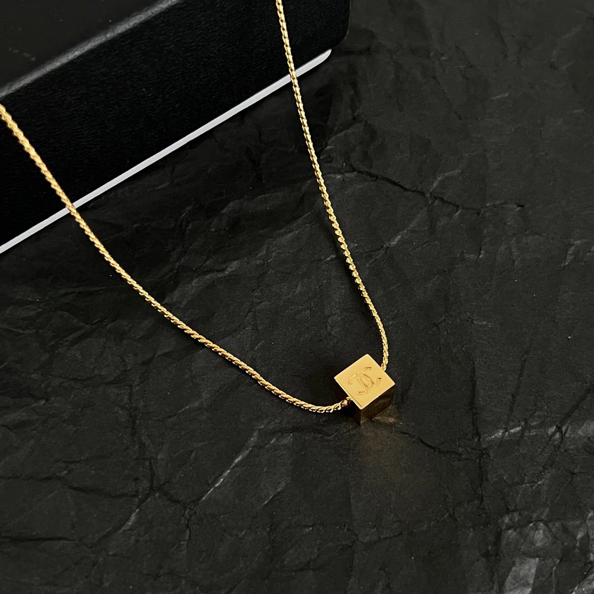 elegant Necklace for women - product detail view