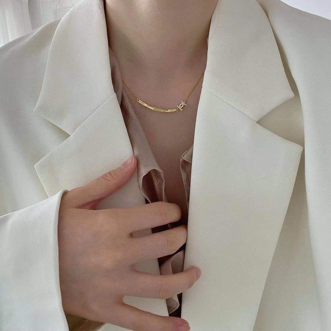elegant Necklace for women - product detail view