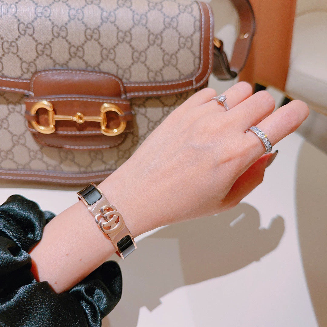 gold double g Bangle for women - alternate angle view 3