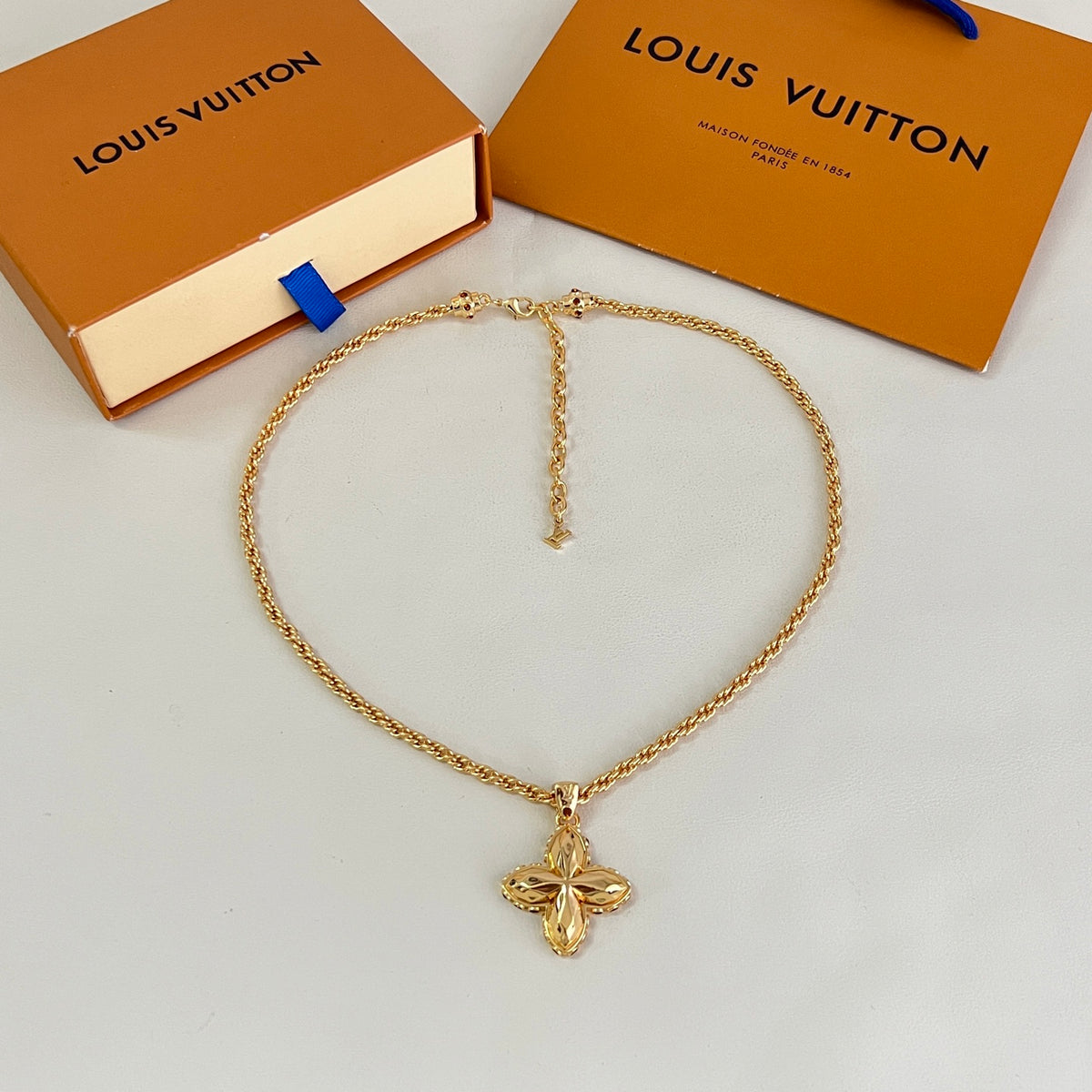 vintage Necklace for men - alternate angle view 2