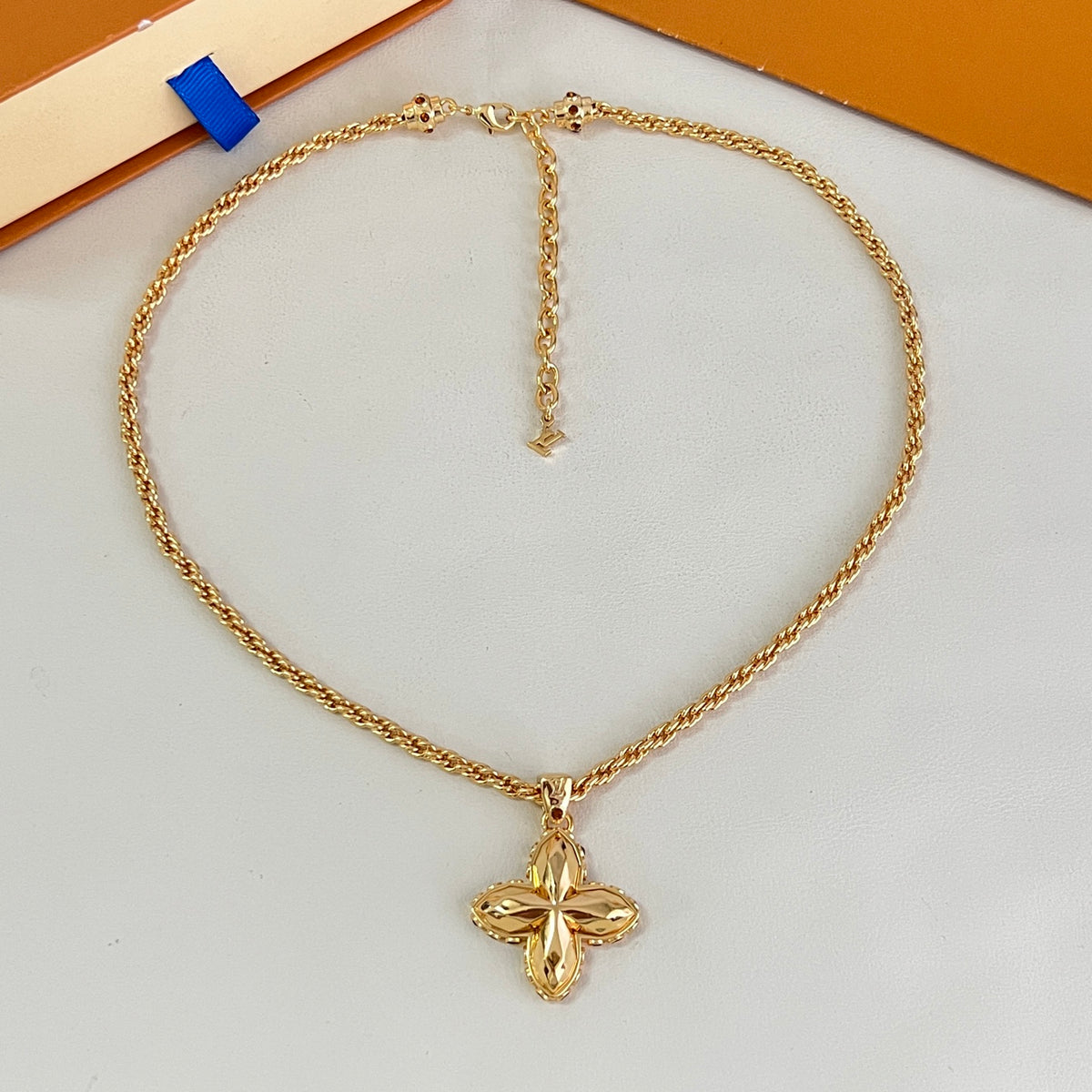 vintage Necklace for men - alternate angle view 5