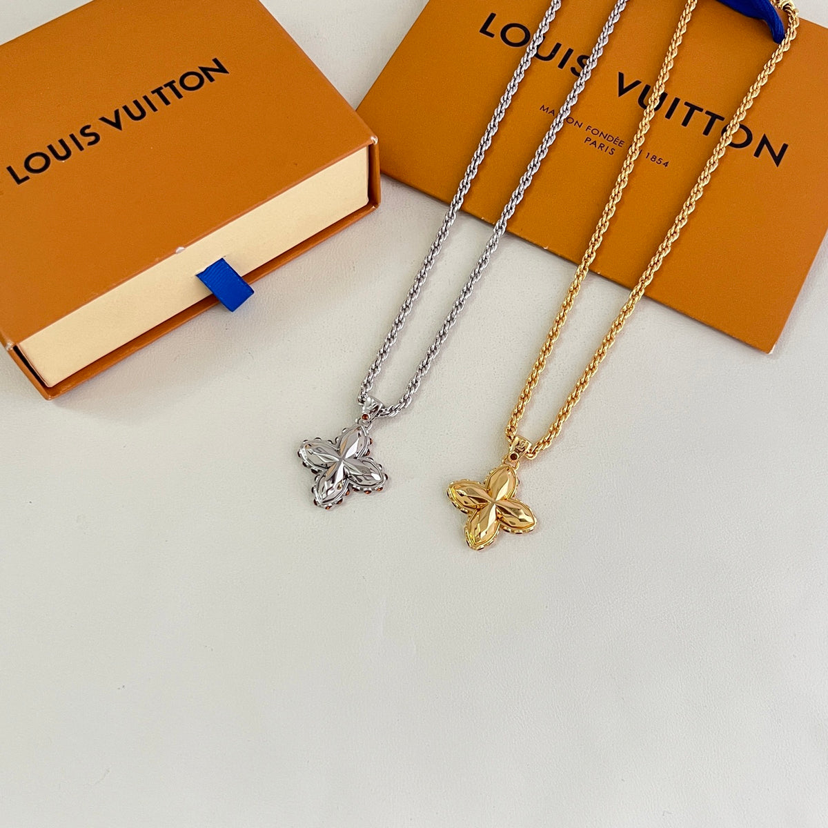 vintage Necklace for men - alternate angle view 4