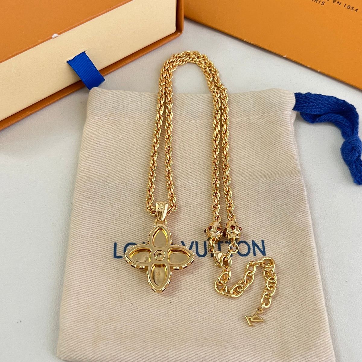 vintage Necklace for men - alternate angle view 7