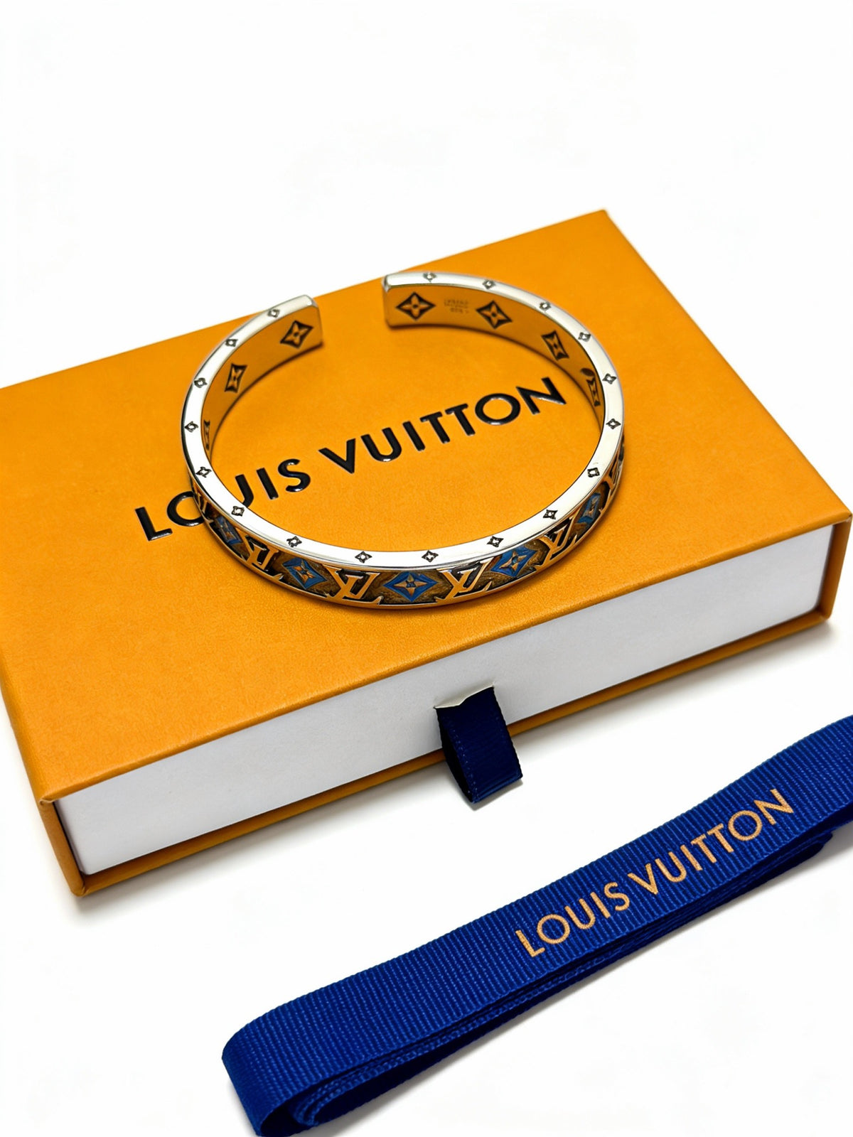 antique chain Bangle for men - alternate angle view 2