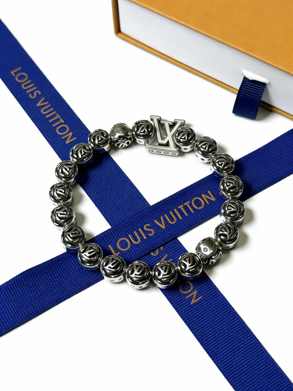 antique chain Bracelet for men - product detail view