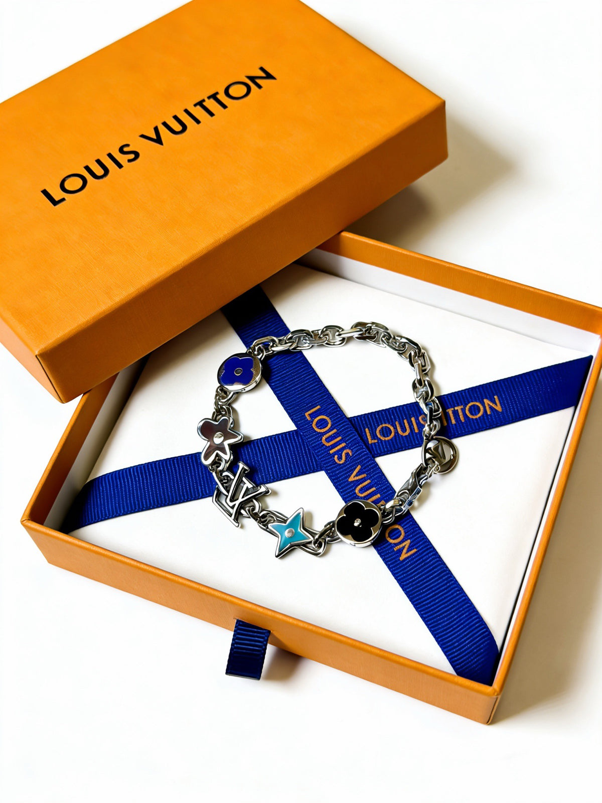 antique chain Bracelet for men - alternate angle view 3