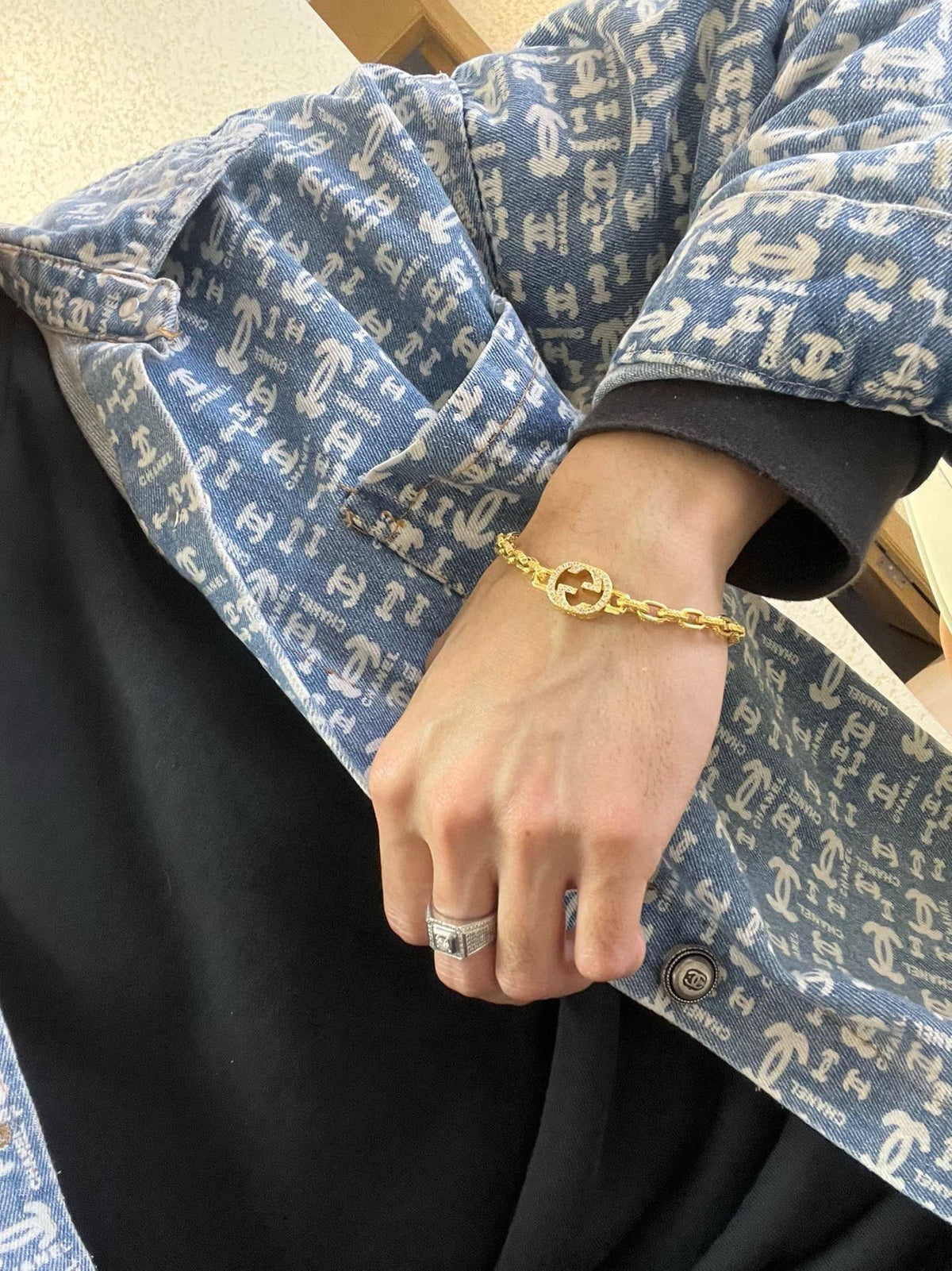 gold delicate Bracelet for men - alternate angle view 8