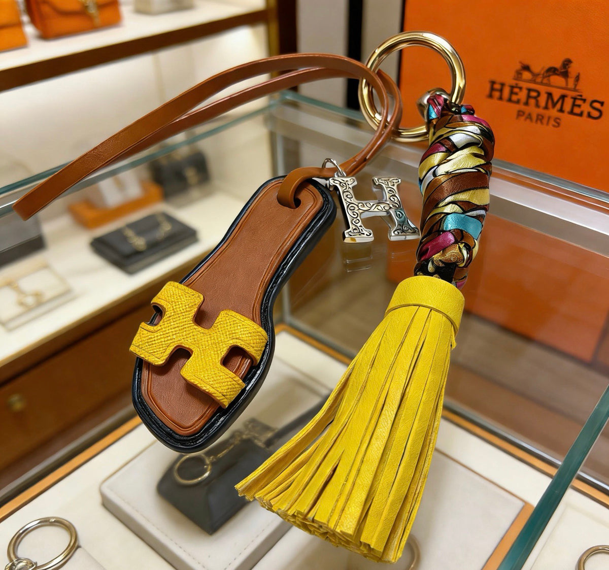 gold key Keychain for men - alternate angle view 5