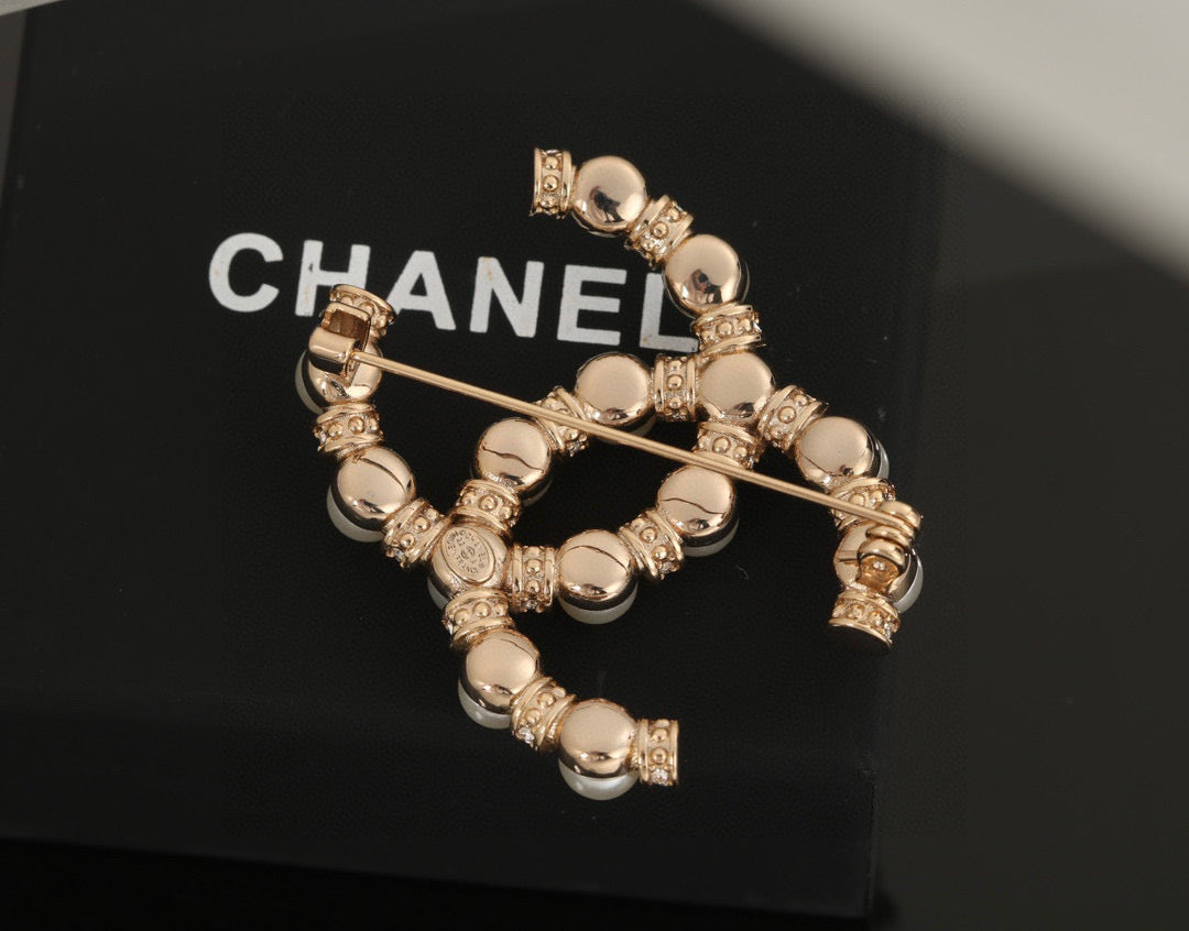 crystal double c Brooch for women - alternate angle view 5