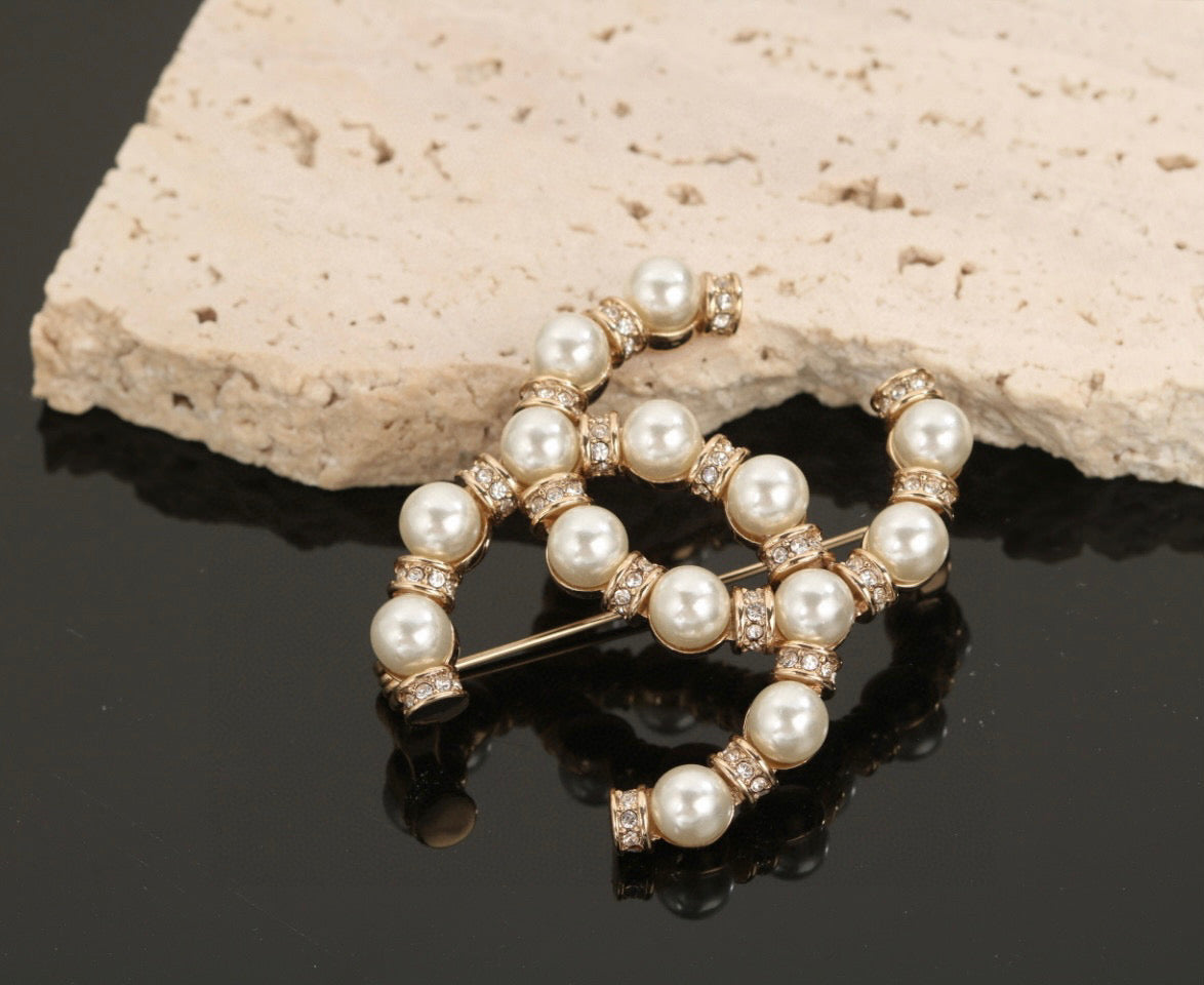 crystal double c Brooch for women - alternate angle view 6
