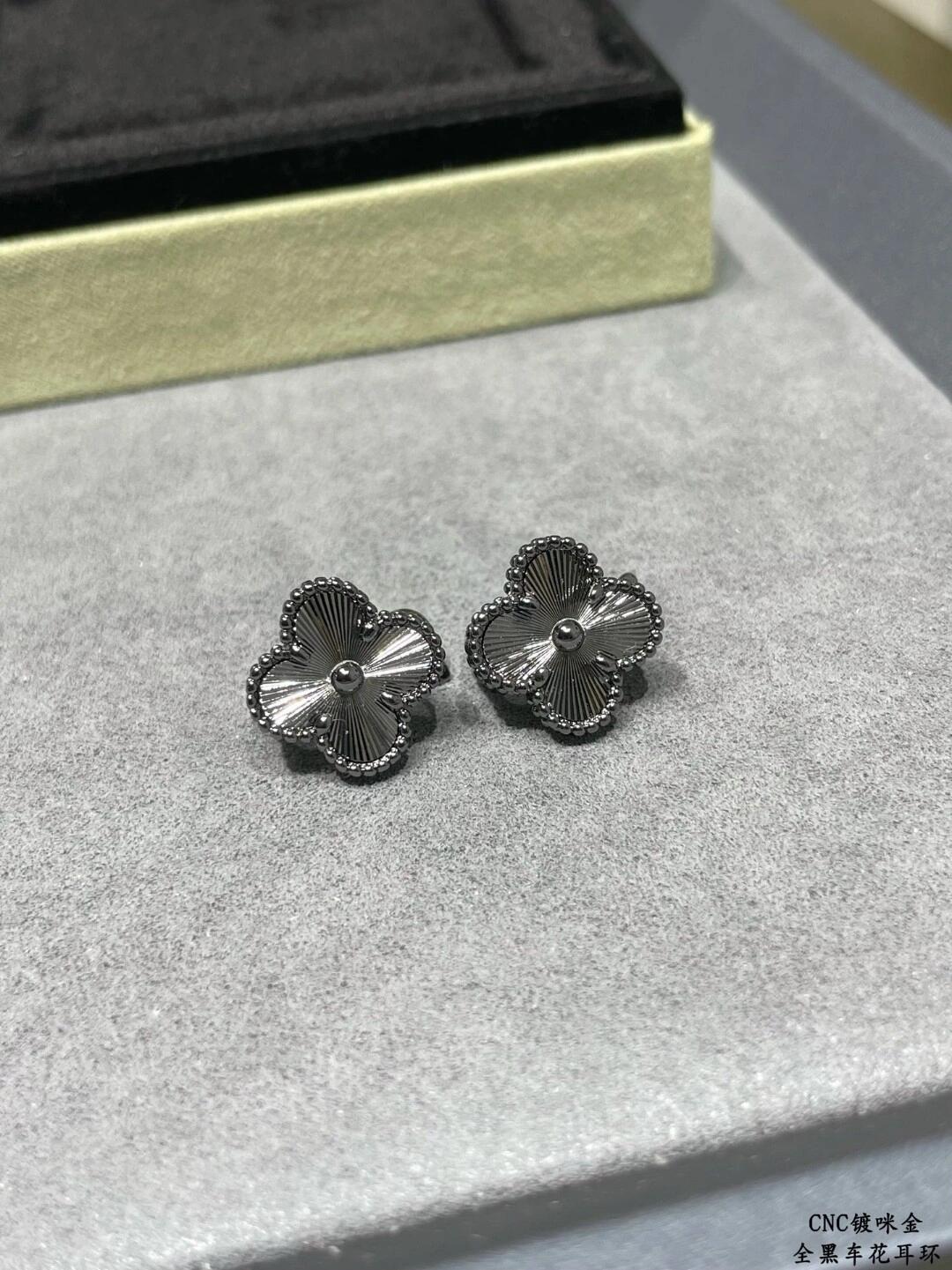 iridescent clover fashion accessory for women - alternate angle view 2