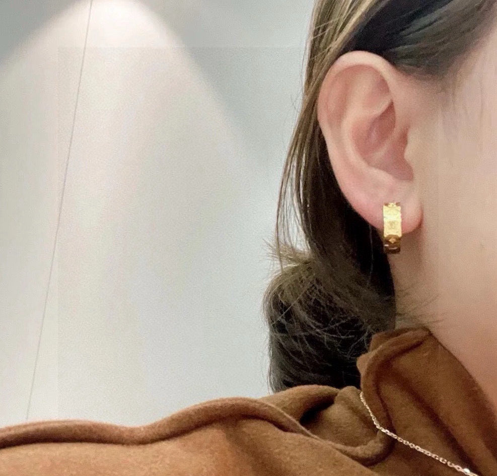 linen clover Drop Earrings for women - alternate angle view 3