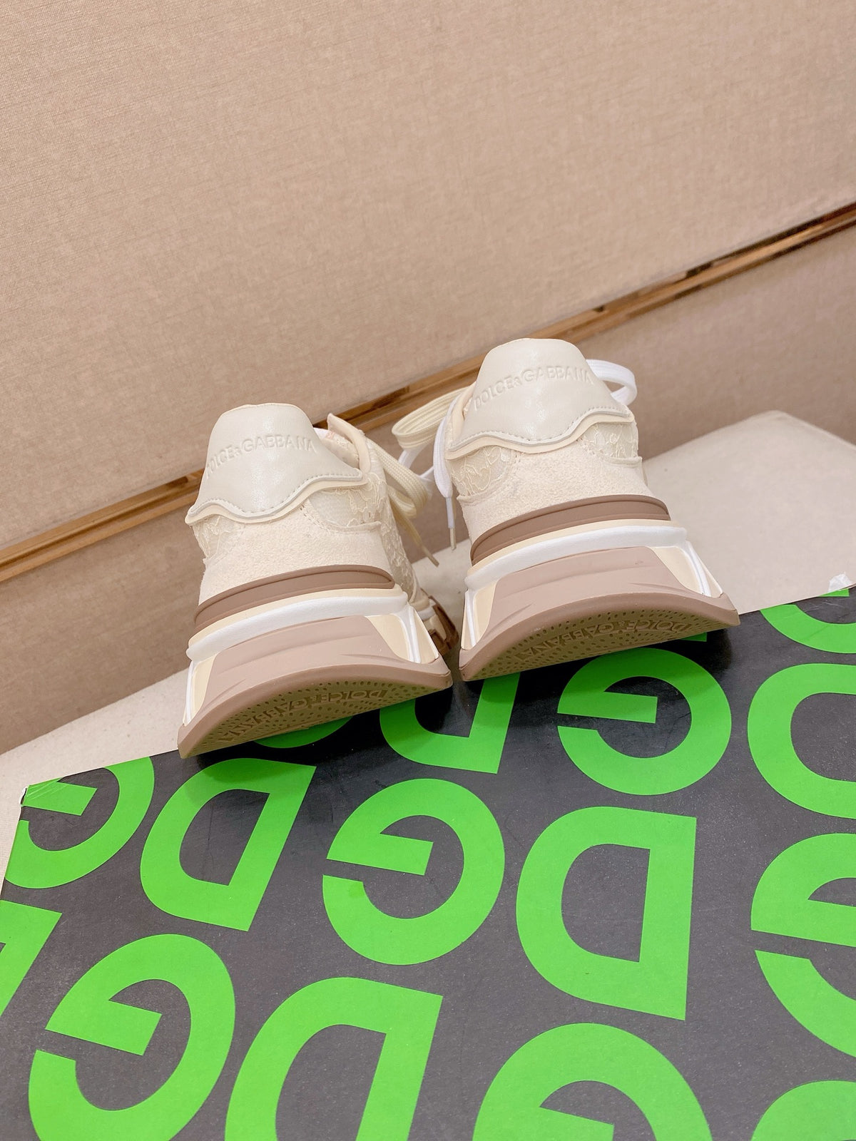 Dolce & Gabbana DG Couple's Athletic Casual Sneakers