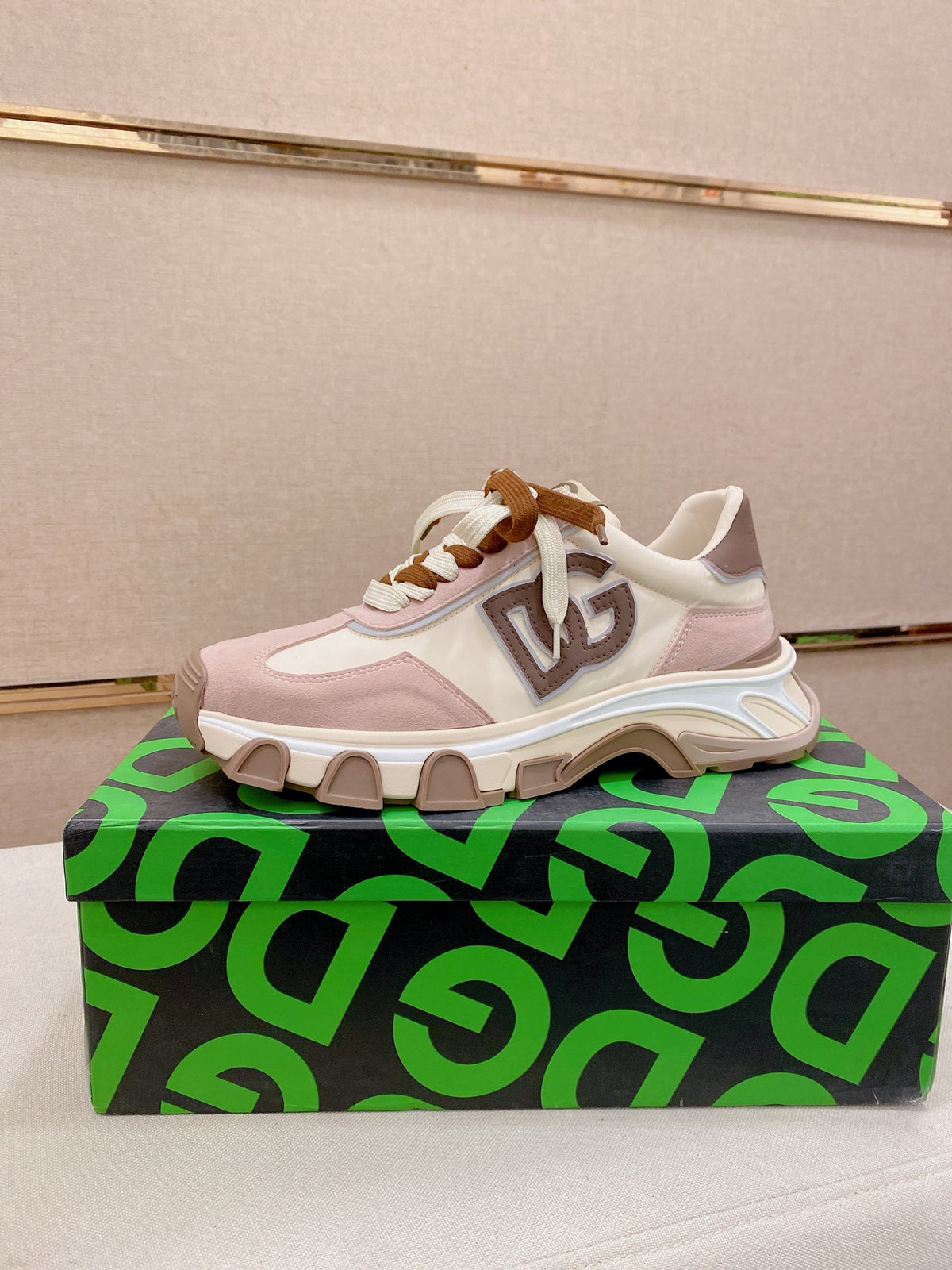 Dolce & Gabbana DG Couple's Athletic Casual Sneakers