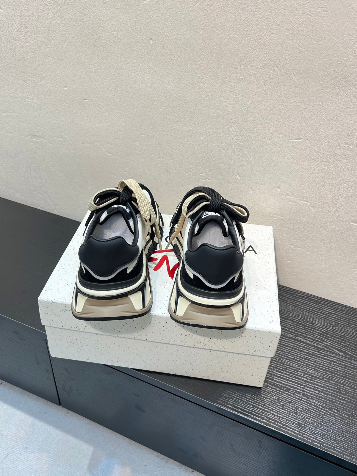 Dolce & Gabbana DG Couple's Athletic Casual Sneakers