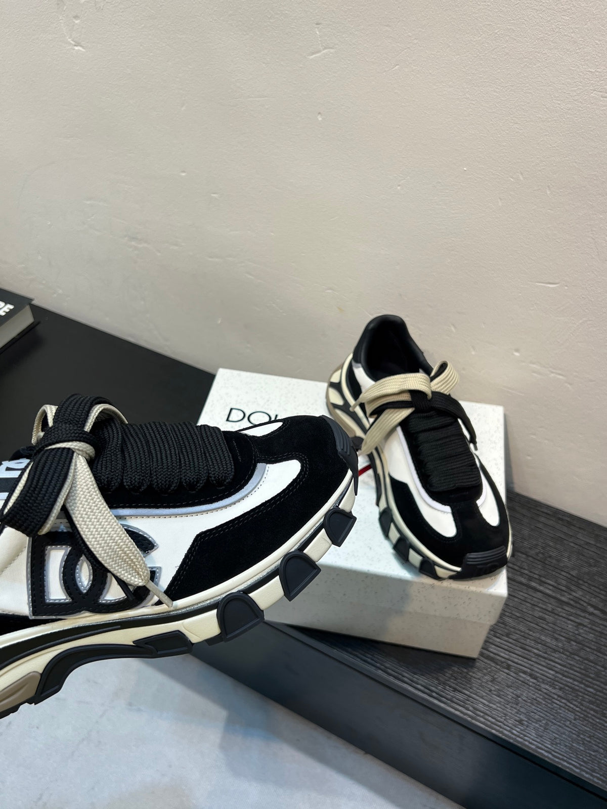 Dolce & Gabbana DG Couple's Athletic Casual Sneakers