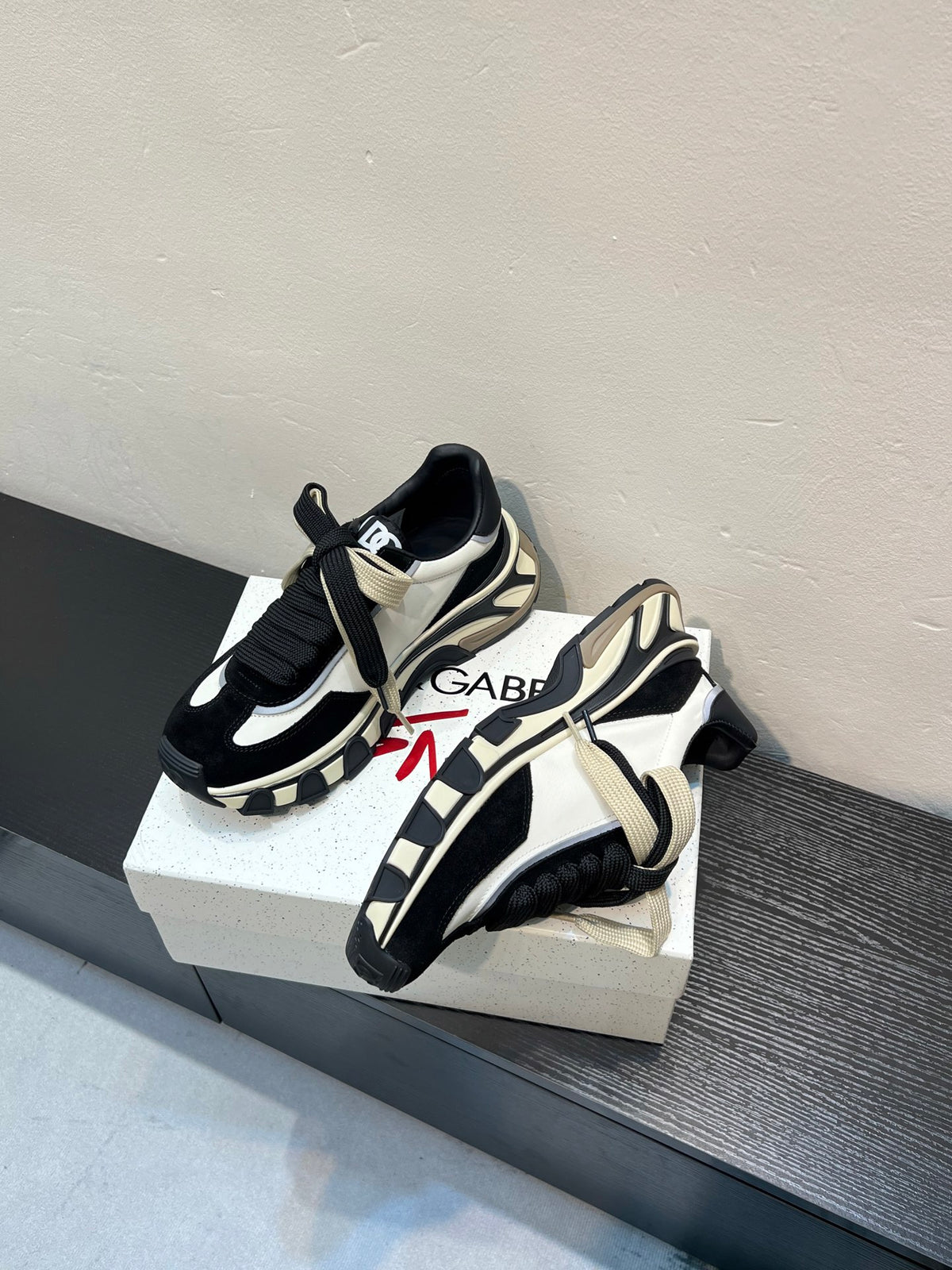 Dolce & Gabbana DG Couple's Athletic Casual Sneakers
