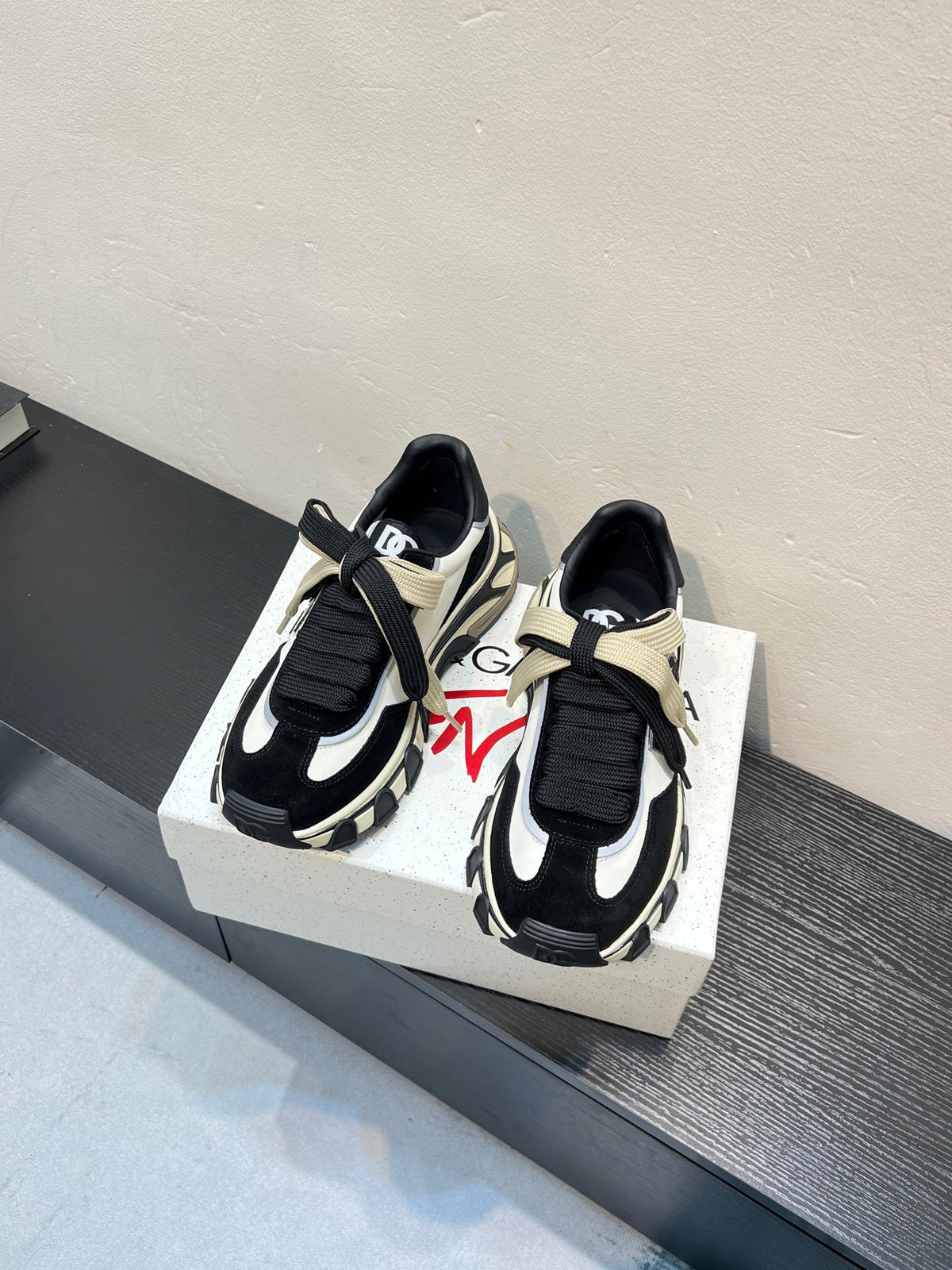 Dolce & Gabbana DG Couple's Athletic Casual Sneakers