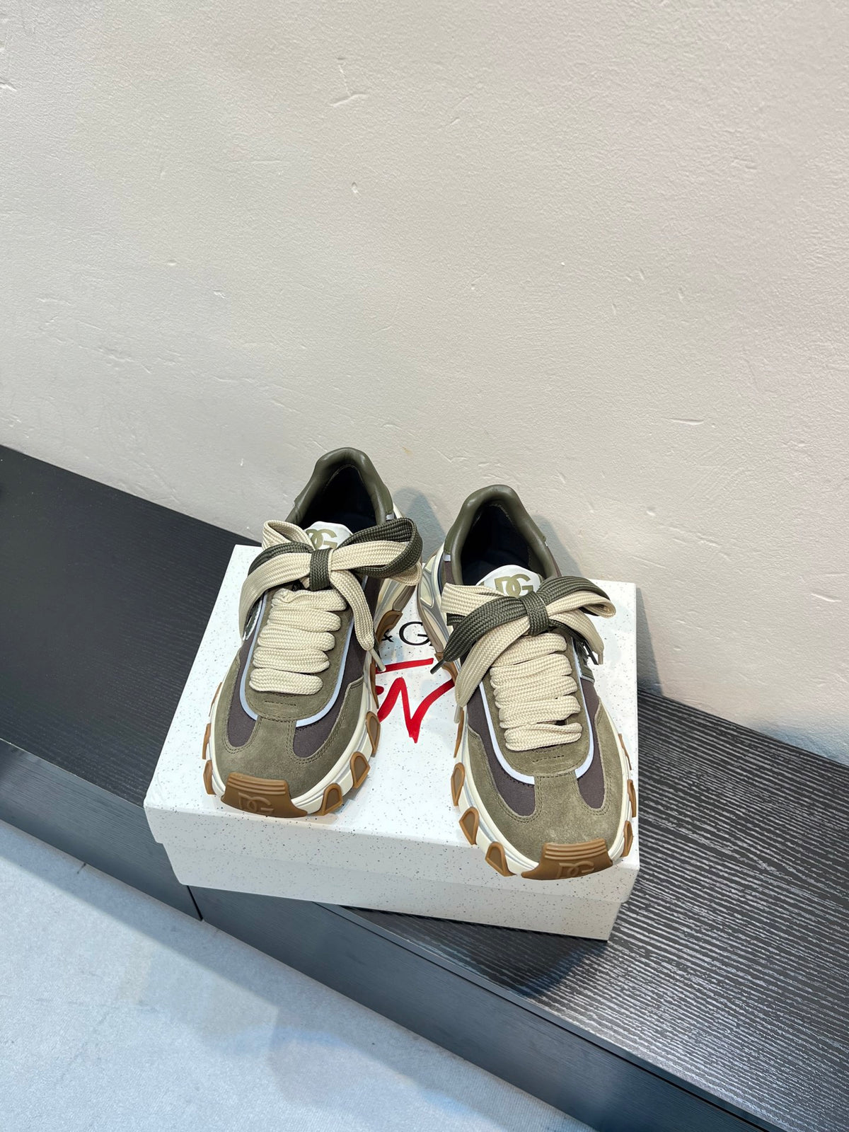 Dolce & Gabbana DG Couple's Athletic Casual Sneakers