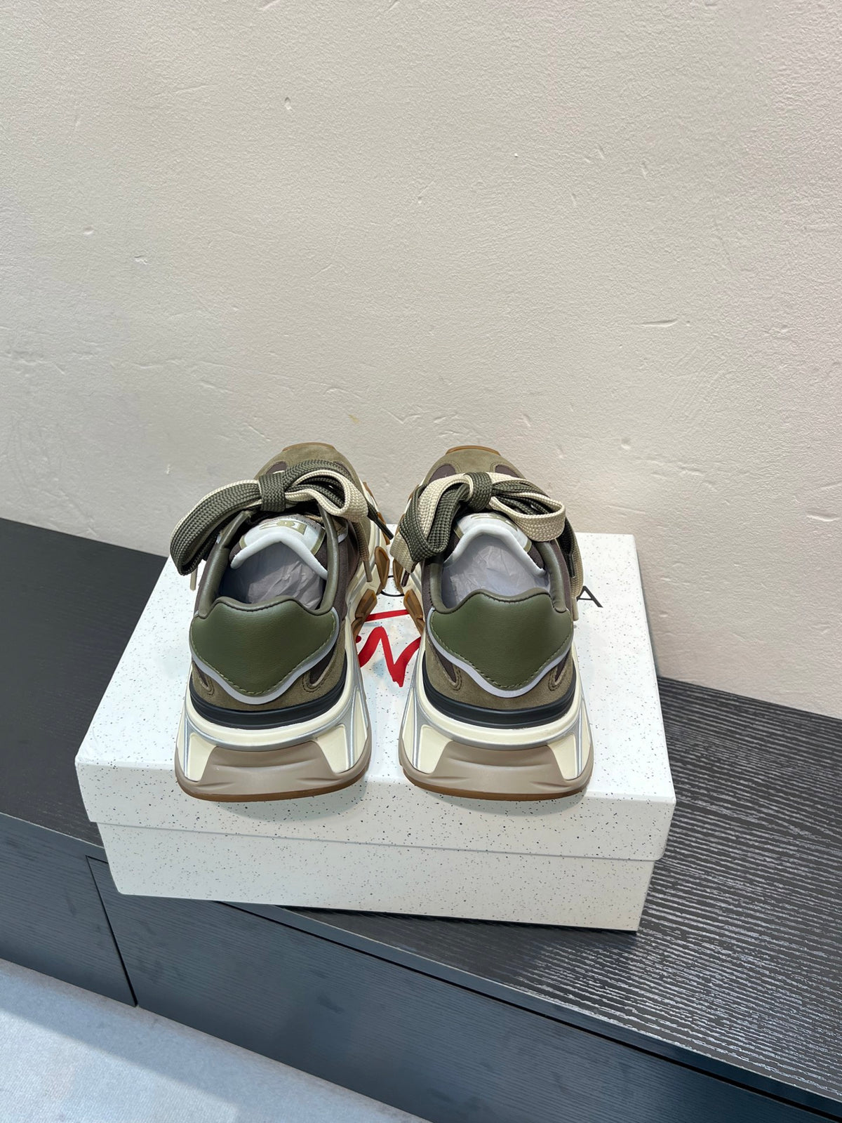 Dolce & Gabbana DG Couple's Athletic Casual Sneakers