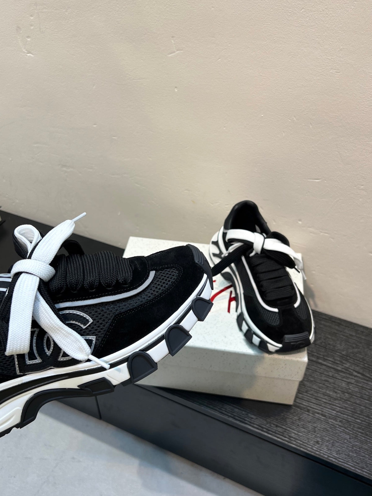 Dolce & Gabbana DG Couple's Athletic Casual Sneakers