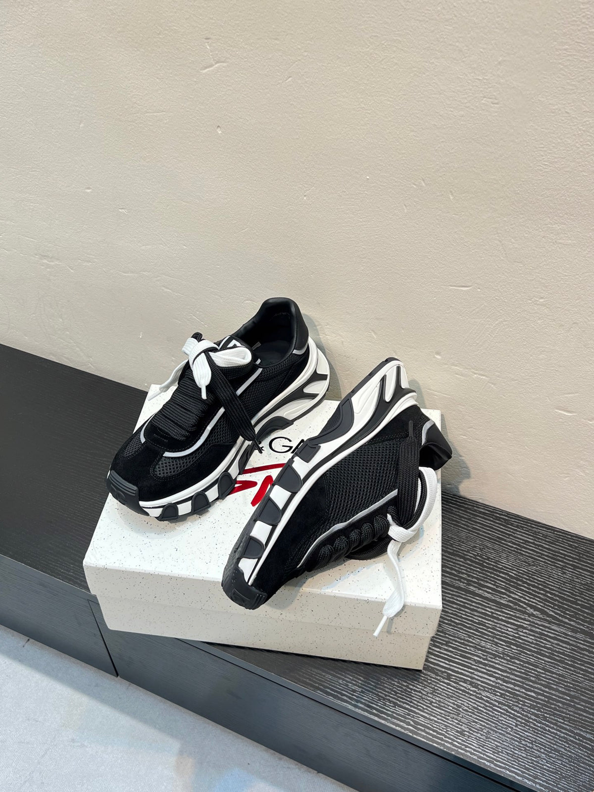 Dolce & Gabbana DG Couple's Athletic Casual Sneakers
