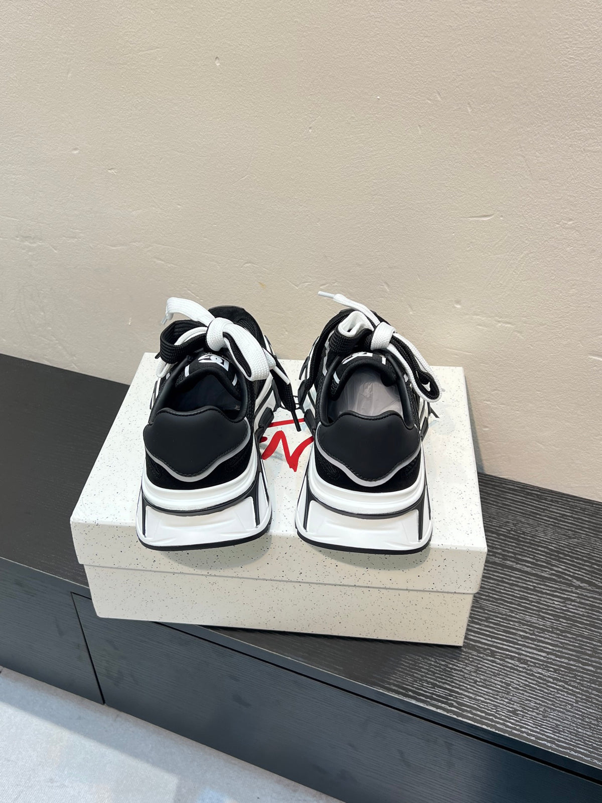 Dolce & Gabbana DG Couple's Athletic Casual Sneakers