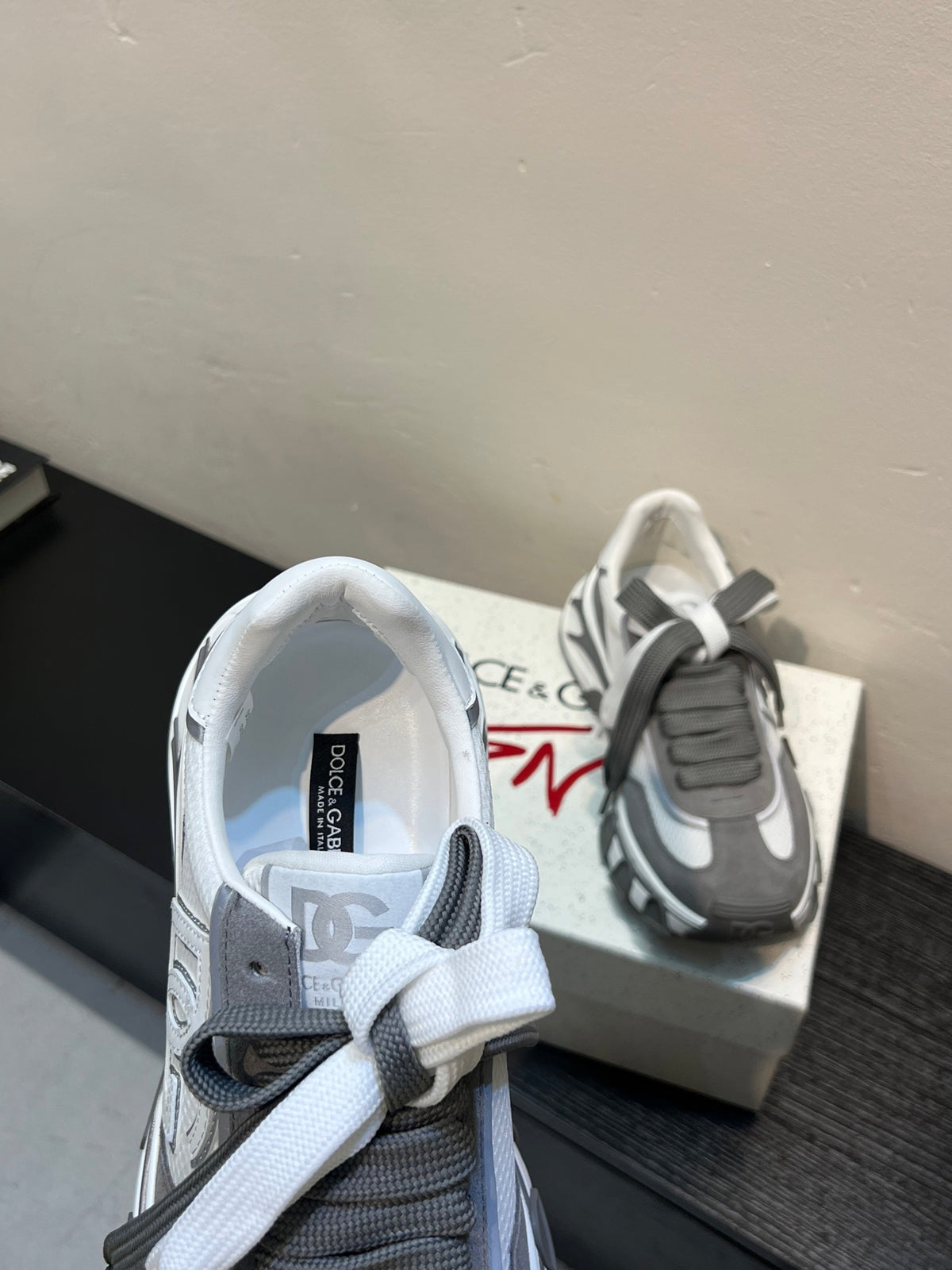 Dolce & Gabbana DG Couple's Athletic Casual Sneakers