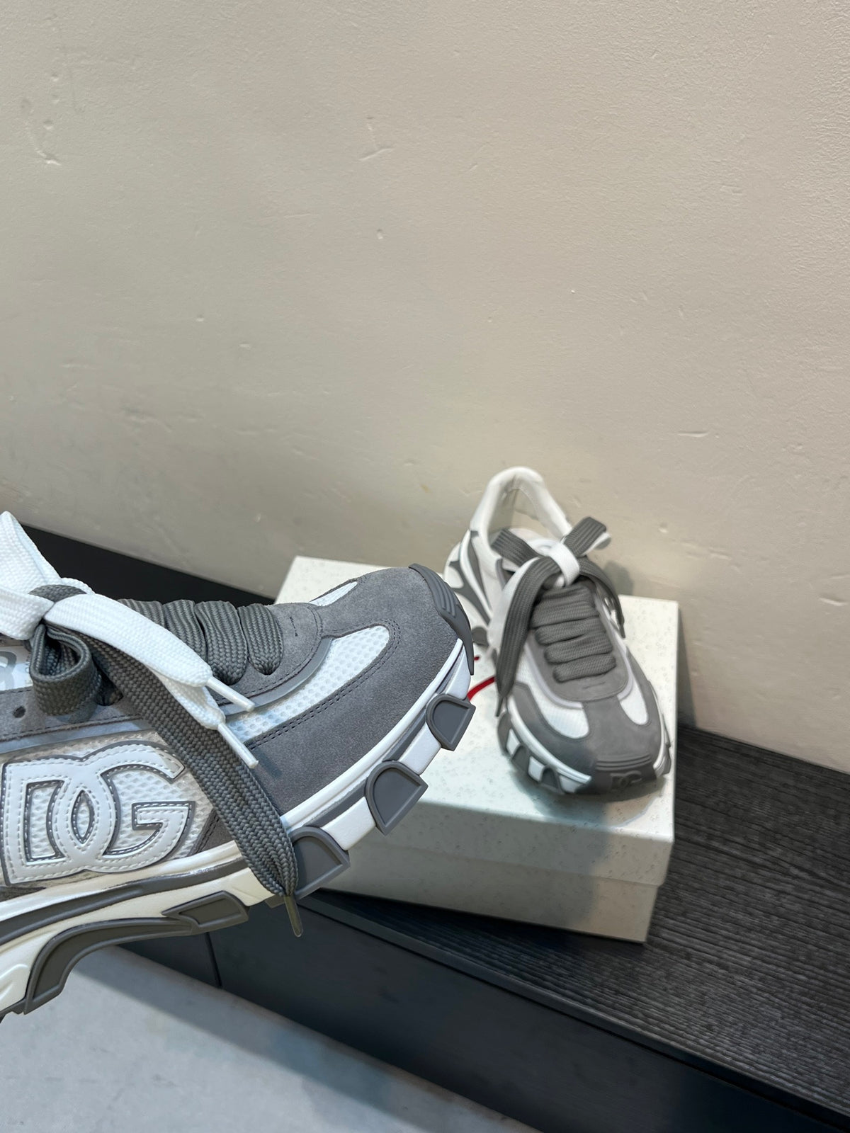 Dolce & Gabbana DG Couple's Athletic Casual Sneakers