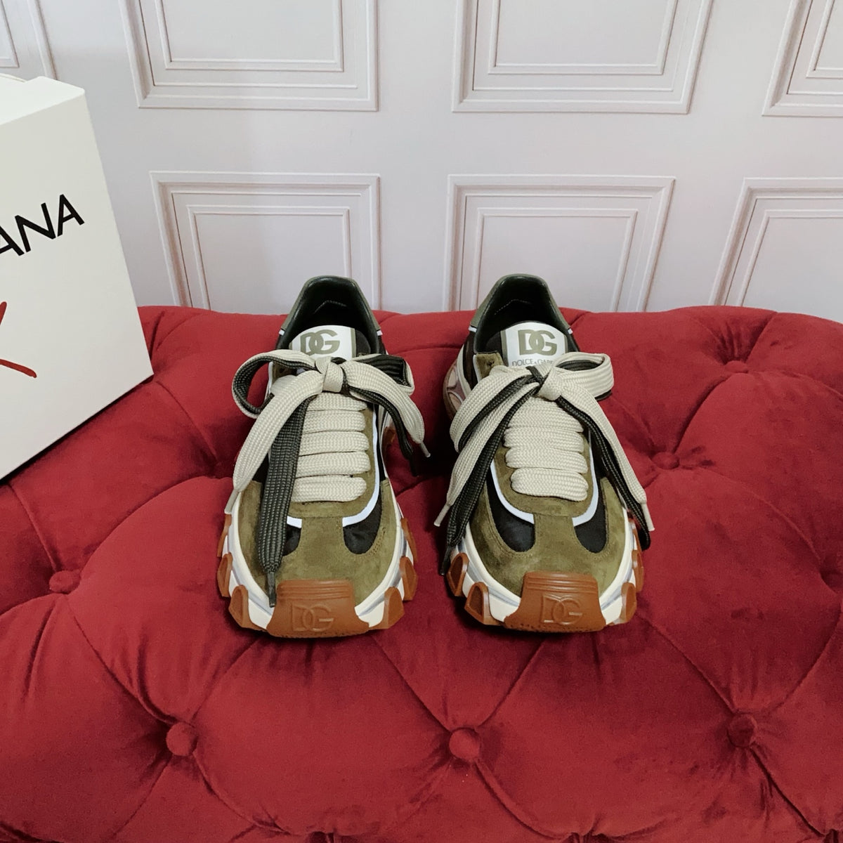 Dolce & Gabbana DG Country Road Chunky Casual Sneakers