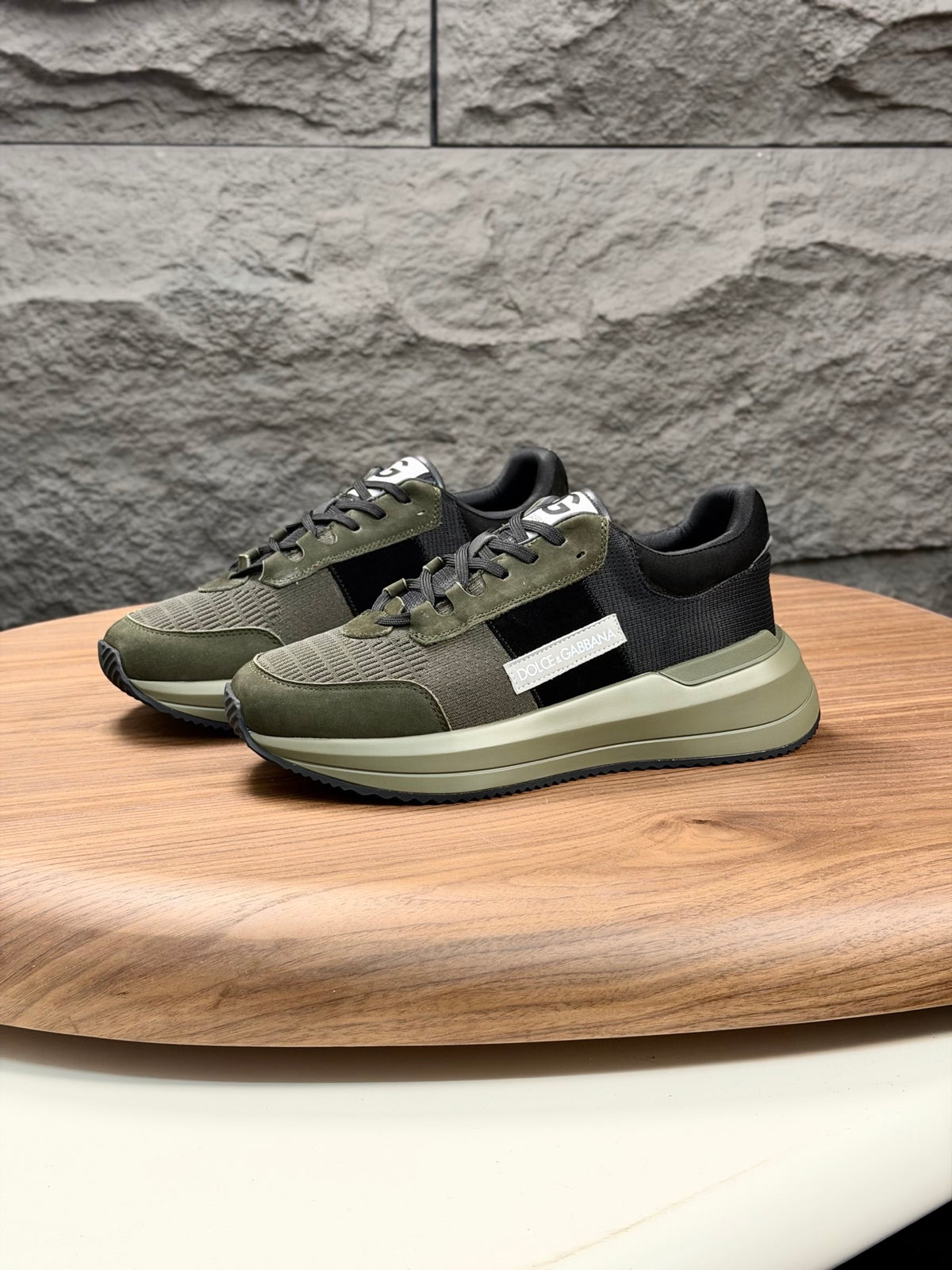 Dolce & Gabbana DG Premium Men's Mixed-Material Casual Sneakers