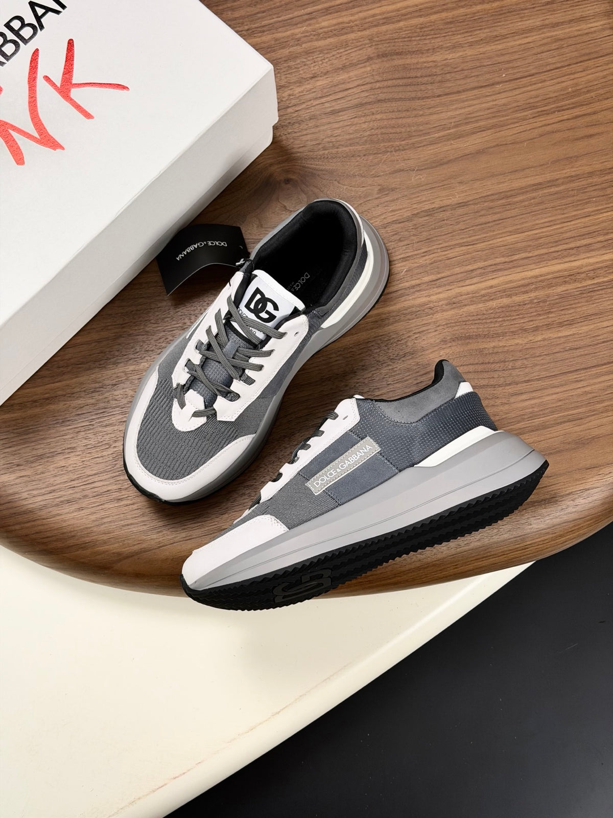 Dolce & Gabbana DG Premium Men's Mixed-Material Casual Sneakers