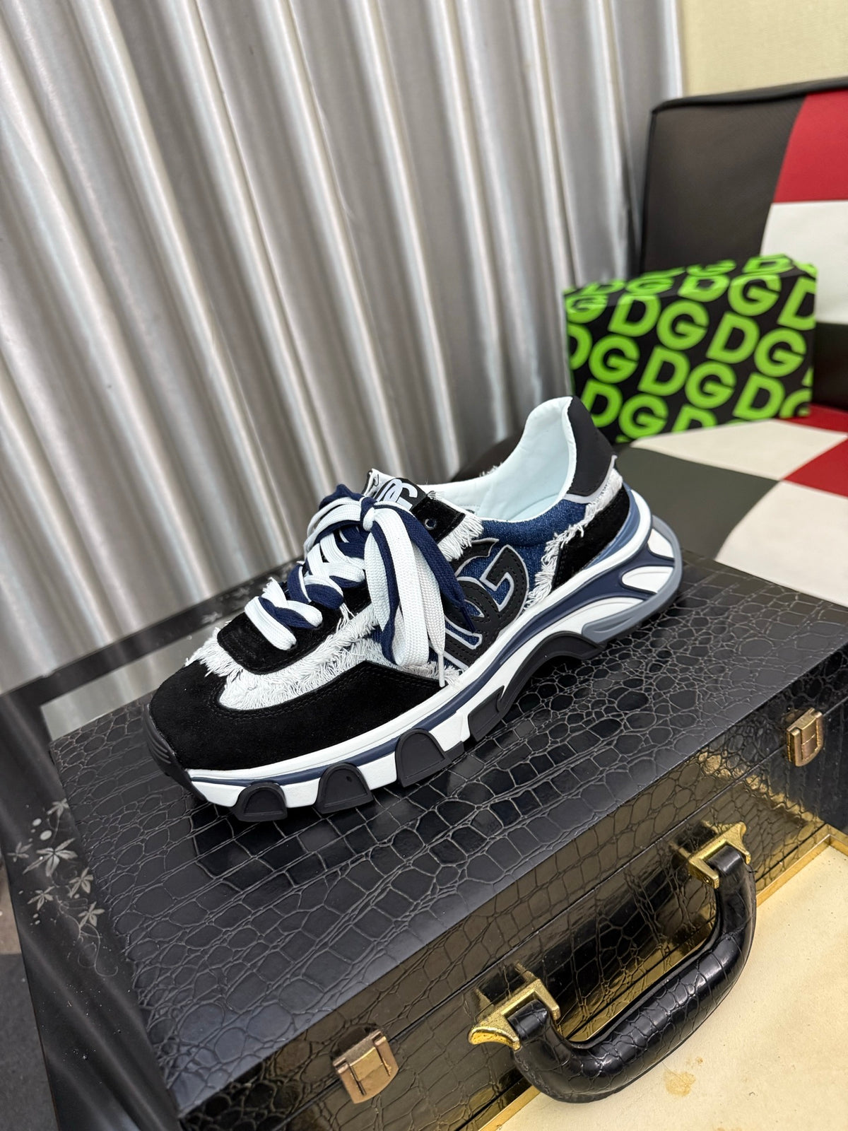 Dolce & Gabbana DG Classic Calfskin Casual Shoes