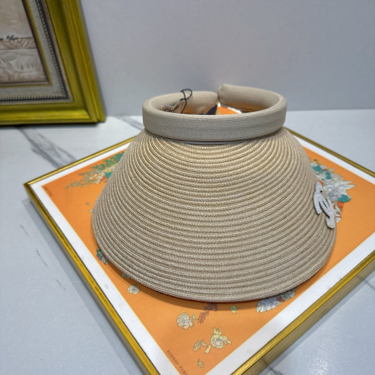 elegant Hat for women - product detail view