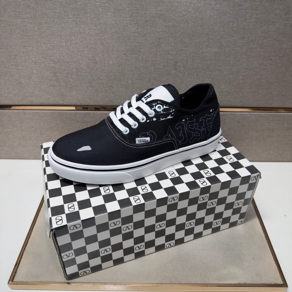 Dolce & Gabbana DG Men's Multi-Material Casual Sneakers 2 Colors