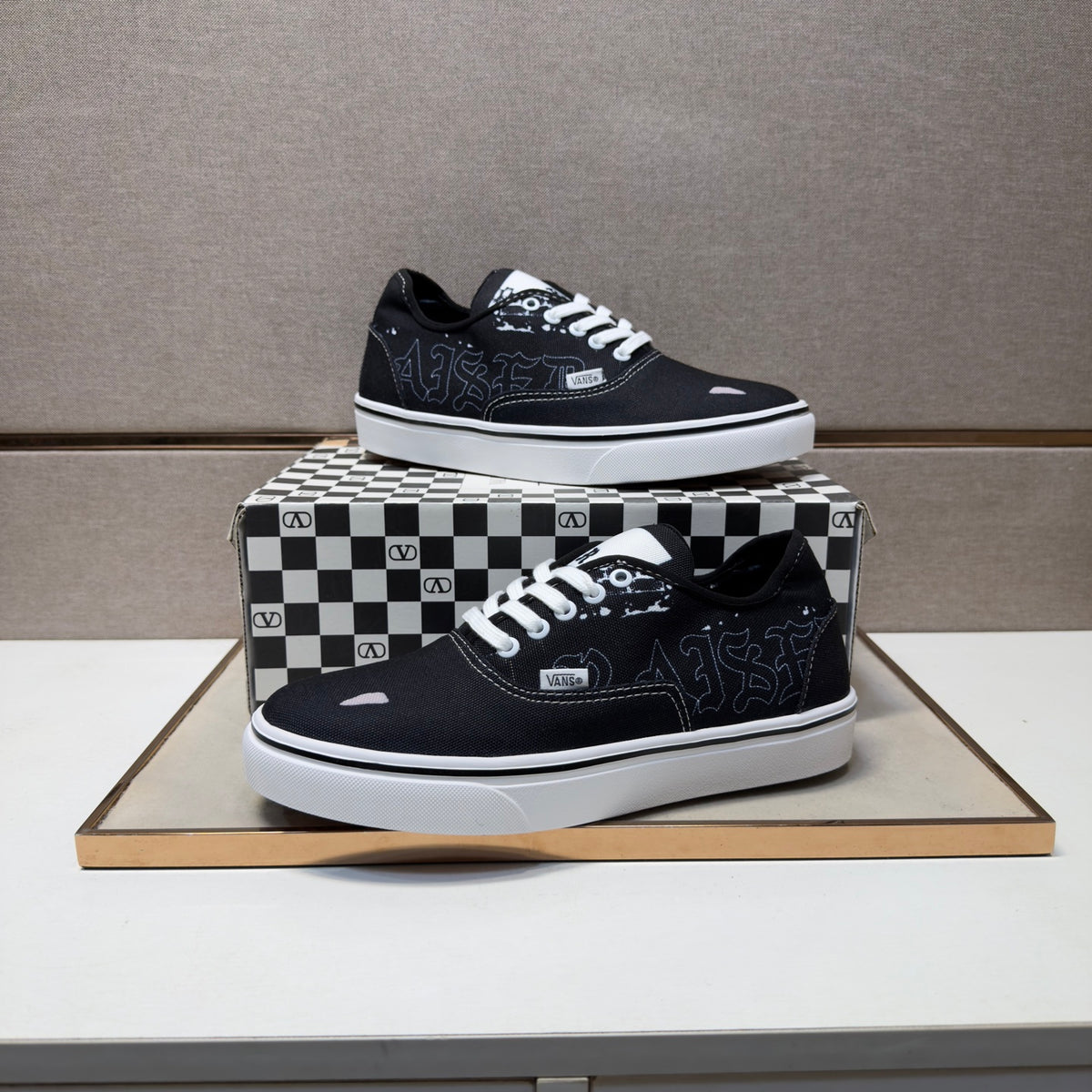 Dolce & Gabbana DG Men's Multi-Material Casual Sneakers 2 Colors