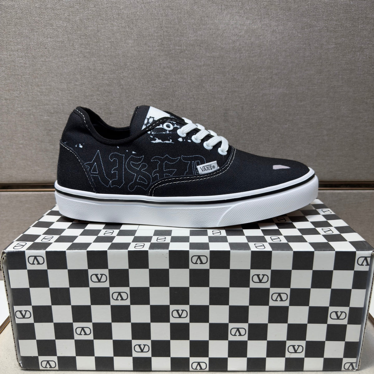 Dolce & Gabbana DG Men's Multi-Material Casual Sneakers 2 Colors