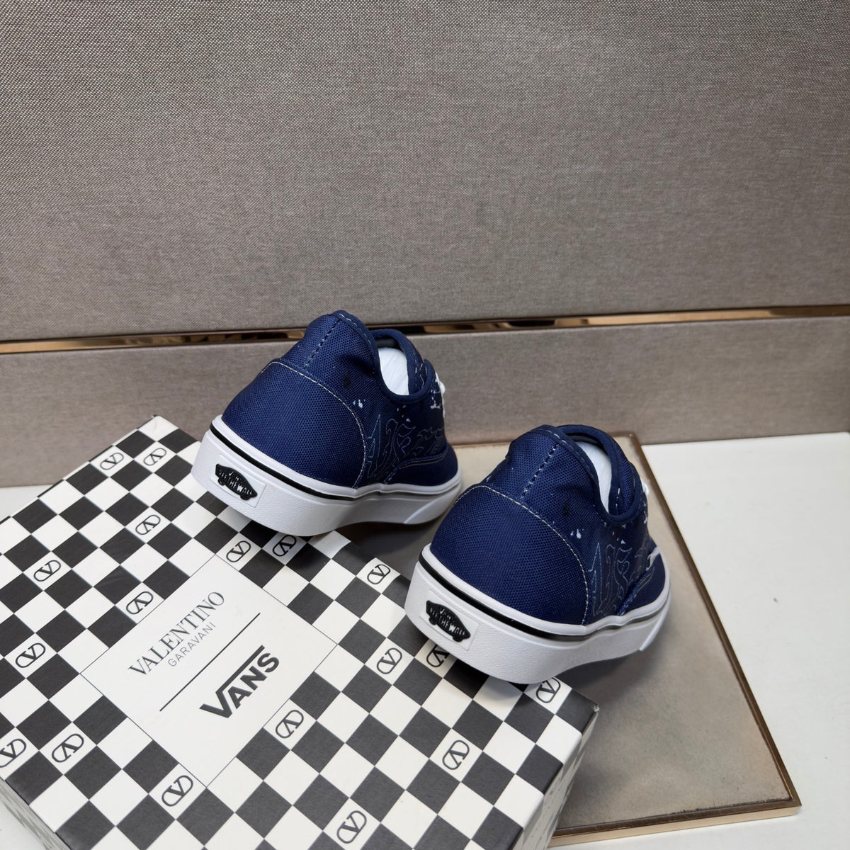 Dolce & Gabbana DG Men's Multi-Material Casual Sneakers 2 Colors