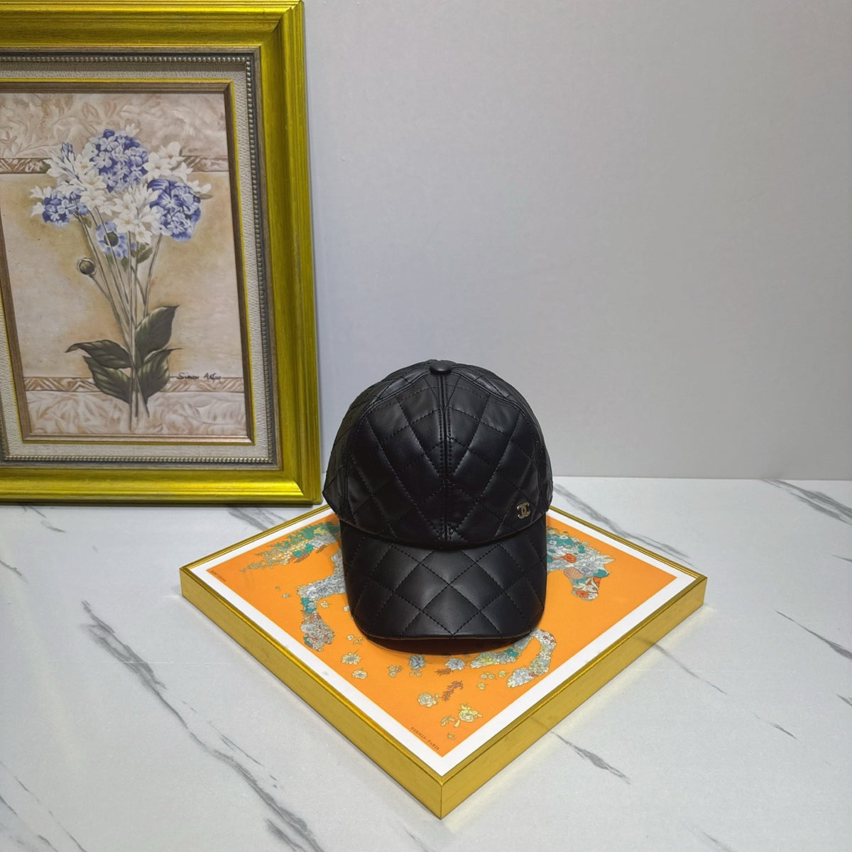 stylish Baseball Cap for women - product detail view