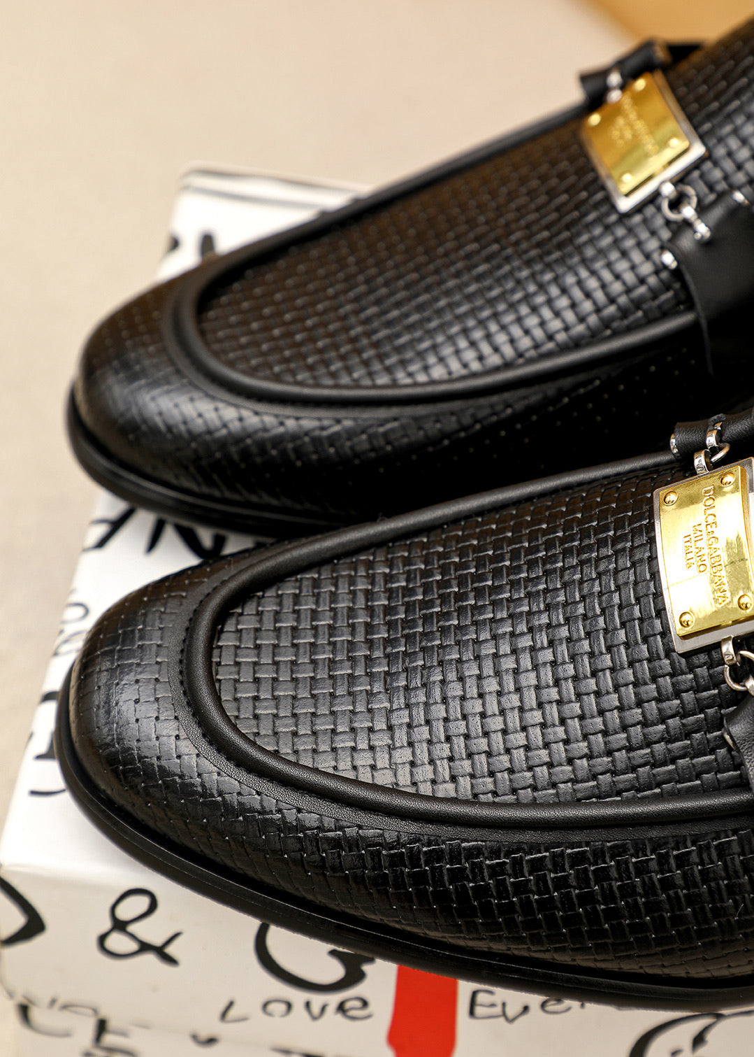 Dolce & Gabbana DG Men's Italian Calfskin Dress Shoes