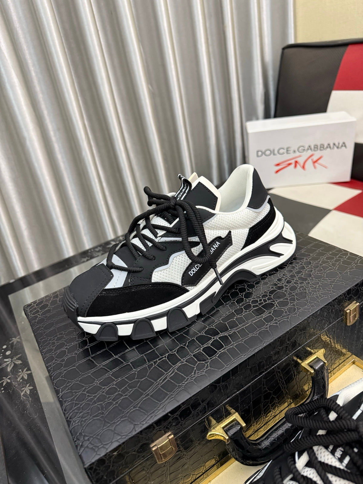 Dolce & Gabbana DG Silk Calfskin & Nubuck Casual Sneakers