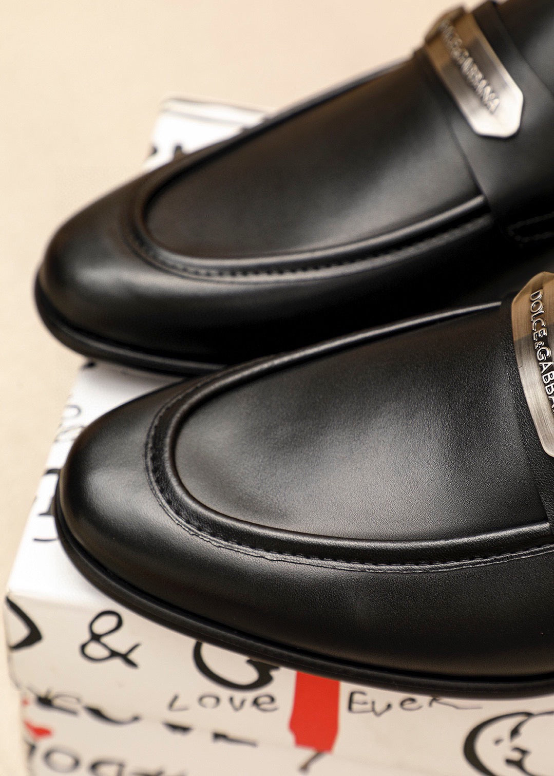 Dolce & Gabbana DG Men's Italian Calfskin Dress Shoes