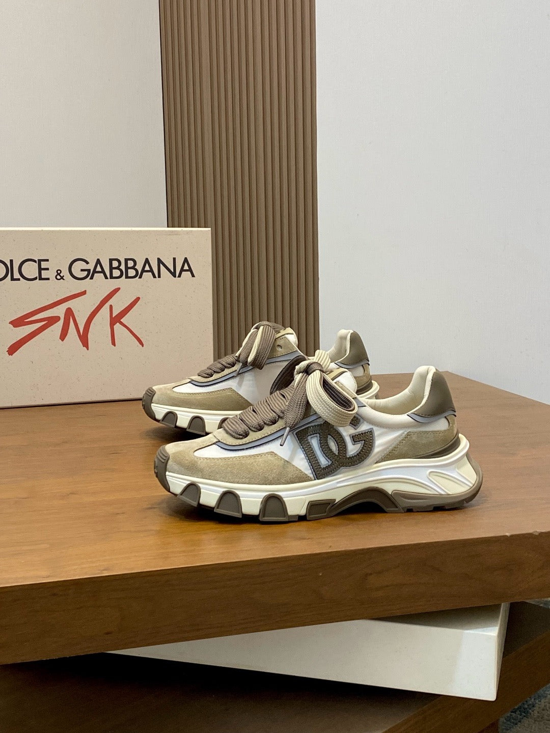 Dolce & Gabbana DG Couple's Oxford & Lace Sneakers
