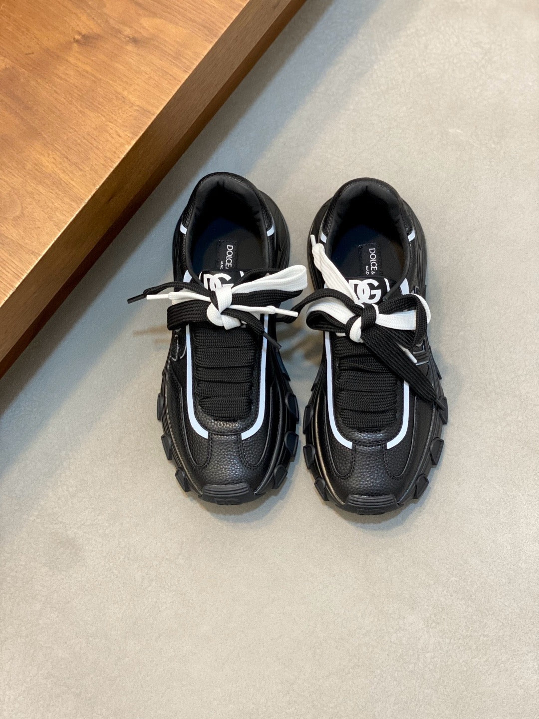 Dolce & Gabbana DG Couple's Oxford & Lace Sneakers
