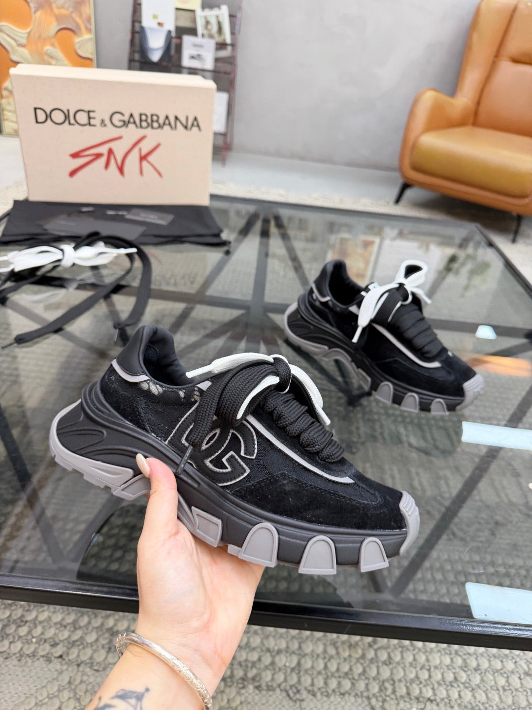 Dolce & Gabbana DG Couple's Oxford & Lace Sneakers