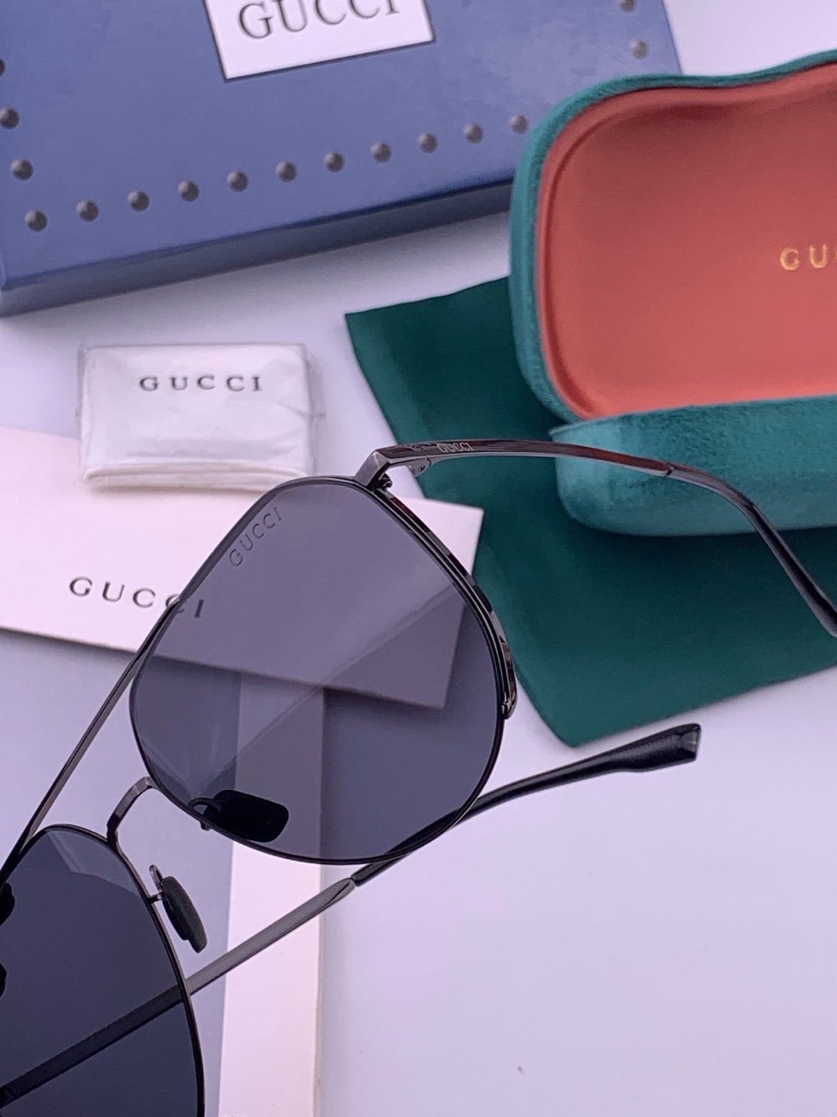 nylon sun Sunglasses for men - alternate angle view 3