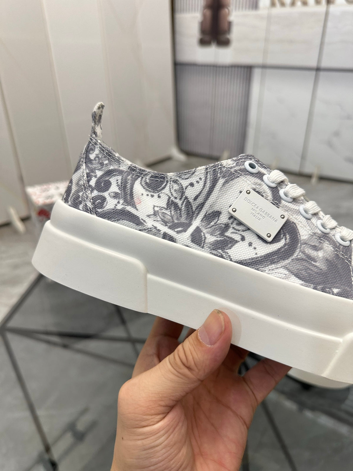 Dolce & Gabbana DG Low-Top Casual Shoes