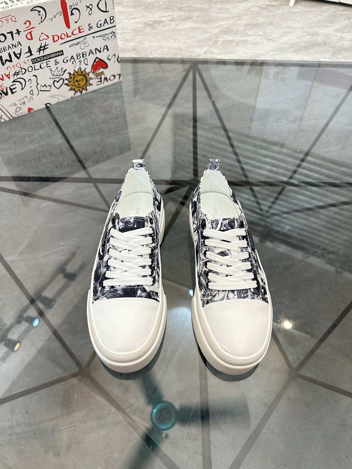 Dolce & Gabbana DG Low-Top Casual Shoes