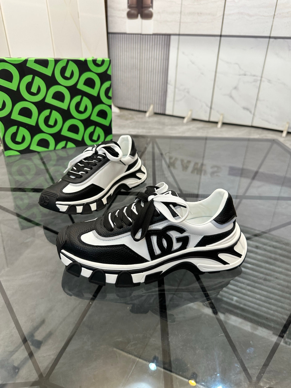Dolce & Gabbana DG Low-Top Casual Shoes