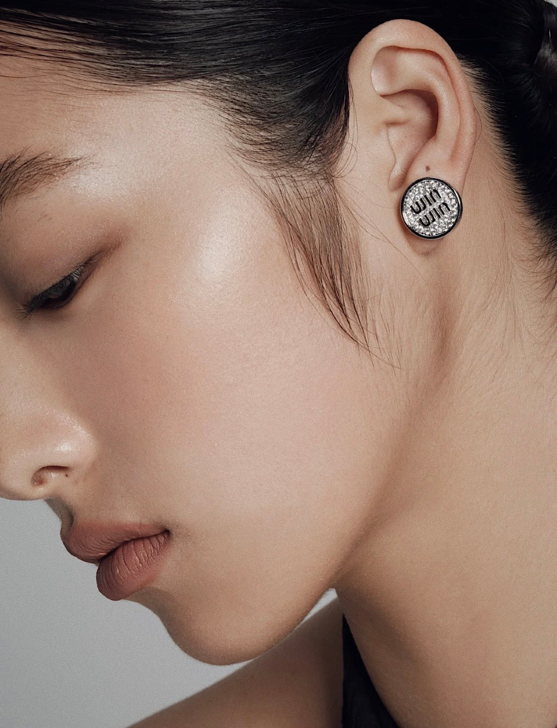 red crystal trendy fashion accessory for women - alternate angle view 7